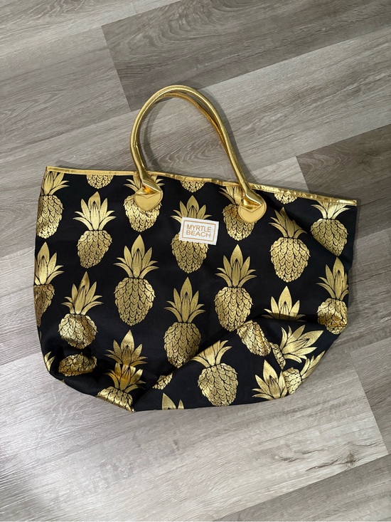 Handbags - Black & Gold Pineapple Myrtle beach Tote Bag